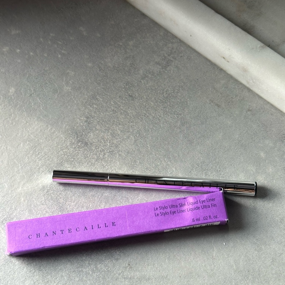 Le Stylo Ultra Slim in Black NIB